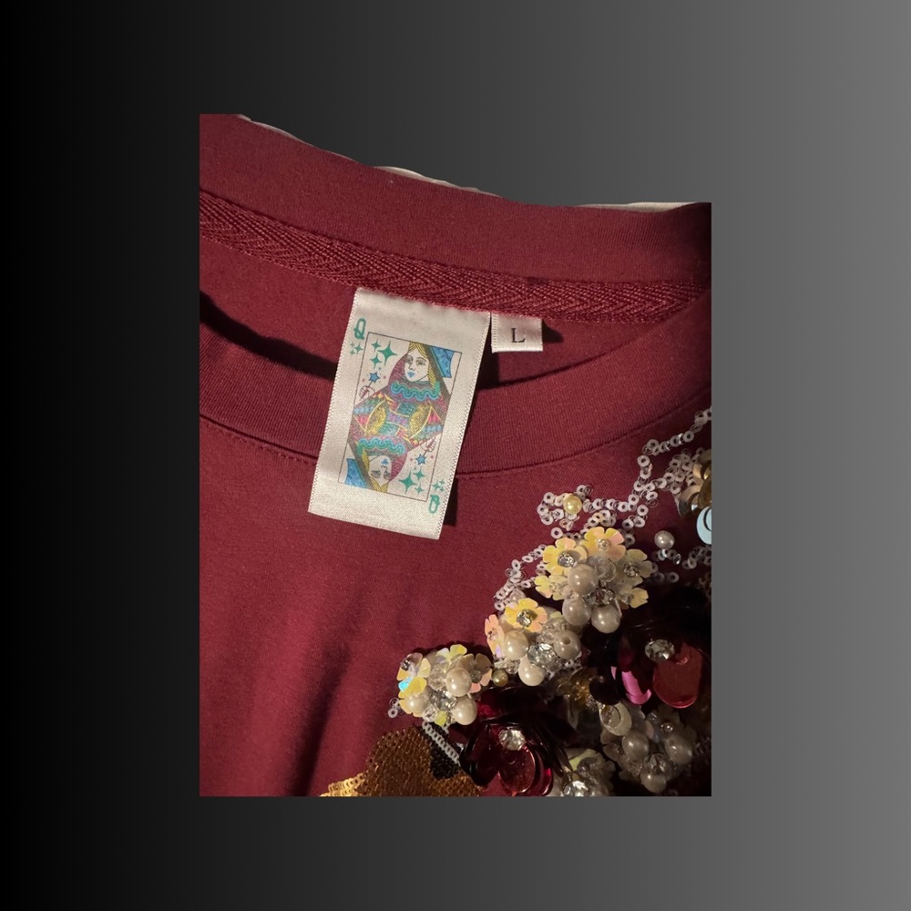 QUEEN OF SPARKLES Burgundy Sequin Champagne Tee - Picture 3 of 3